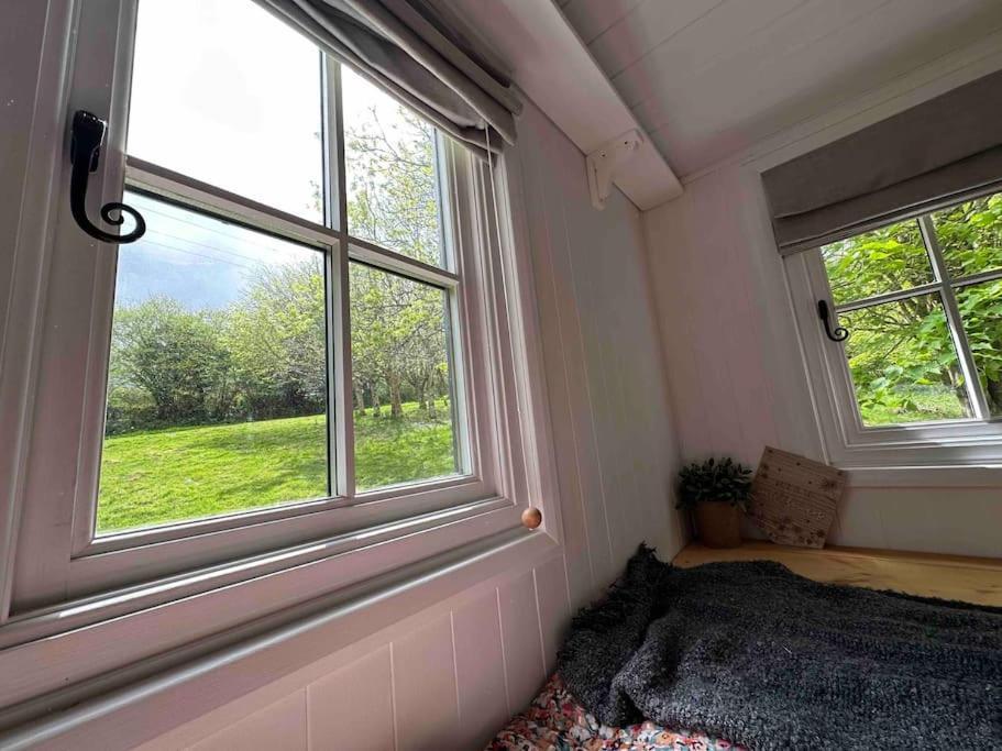 Cornwall Woodland Shepherd'S Hut Deirdres Hut Bodmin Exterior foto